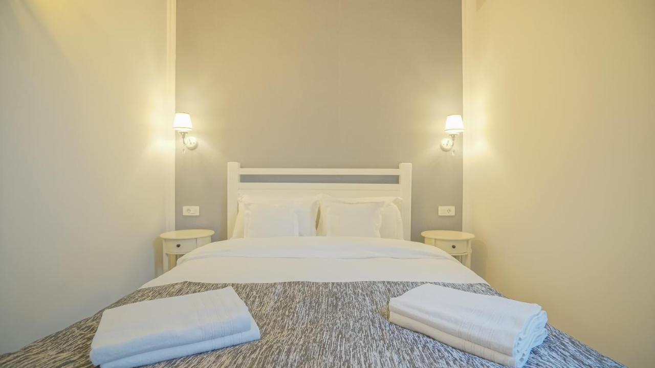 Hotel Monarch House Braşov Esterno foto
